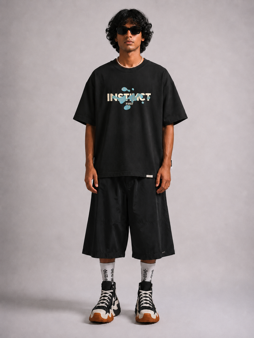 Splash of Instincts - Oversized T-Shirt (Black)