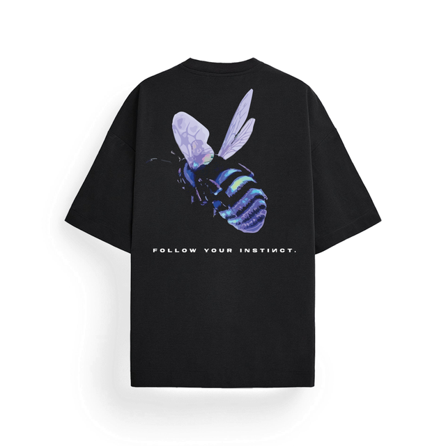 Black Bee Tee - Oversized Tshirt